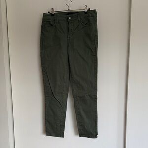 Olive Green NYDJ ankle length Jeans size 6